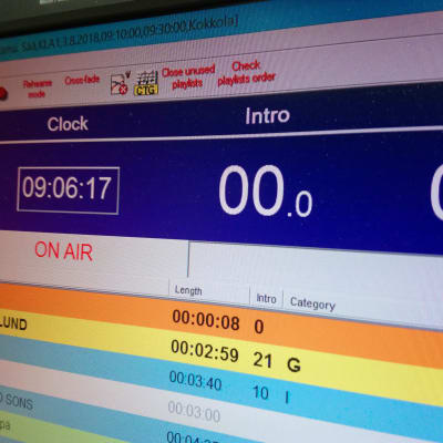 Kuvassa radion lähetysyksikkö.