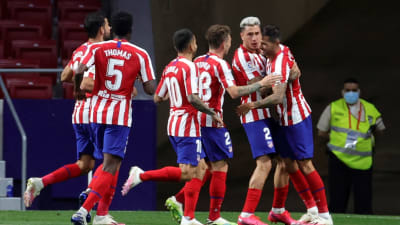 Atlético Madrid-spelarna firar ett mål.