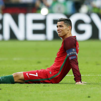 Cristiano Ronaldo jätti EM-finaalin kyyneleet silmissään.