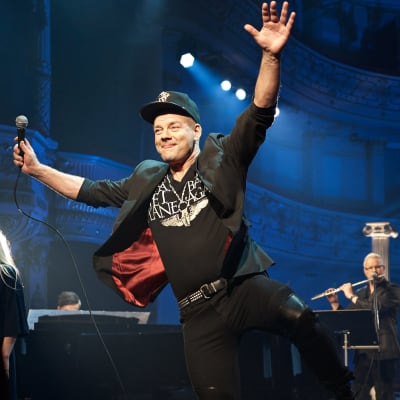 Jari Sillanpää ohjelmassa Melkein unplugged.