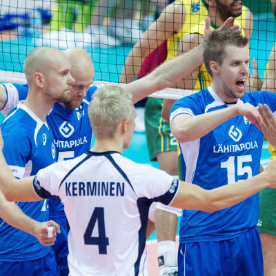 Finland tog sig vidare från gruppspelet vid VM i volleyboll.