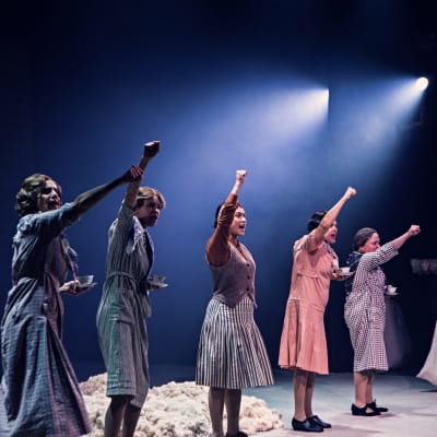 Ylva Ekblad, Lina Ekblad, Ksenia Timoshenko, Tove Qvickström, Carola Sarén.