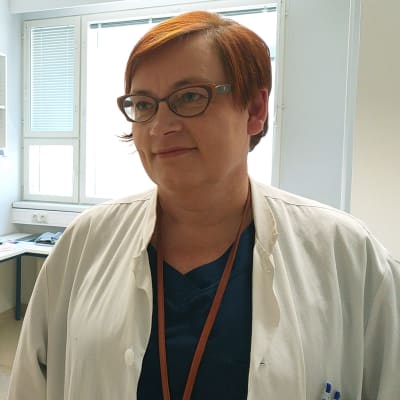 Raija Uusitalo-Seppälä, ylilääkäri, Satakunnan sairaanhoitopiirin tartuntataudeista vastaava lääkäri