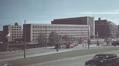 Posthuset från Riksdagshusets håll, 1952.