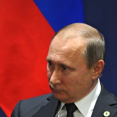vladimir putin i paris på klimatmöte