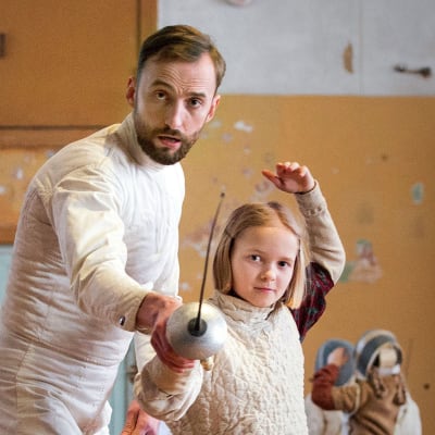 Klaus Härön draama rakkaudesta ja ihmisestä, joka lasten kautta löytää elämälleen tarkoituksen neuvostoajan Virossa. 