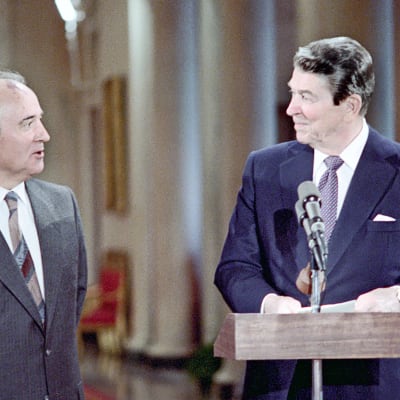Mihail Gorbatshov ja Ronald Reagan tapasivat ensi kerran vuonna 1985.