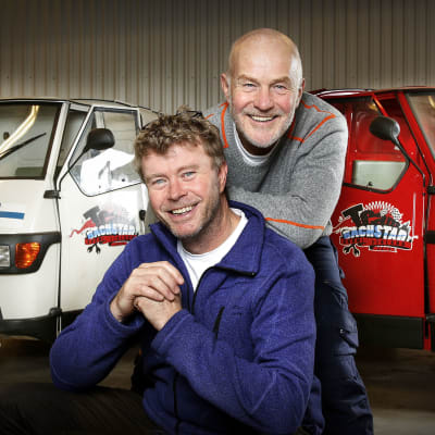 Øystein Bache & Rune Gokstad reser på sina trehjuliga mopeder genom Finland.