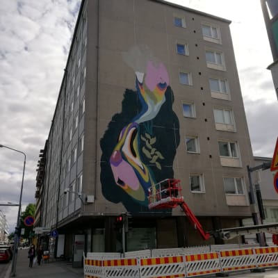 Seinämaalaus Kuopiossa keskustan kupeessa