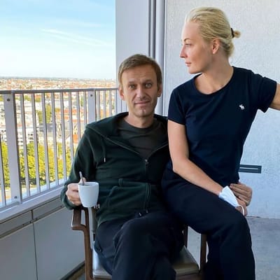 Aleksej Navalnyj med hustrun Julia