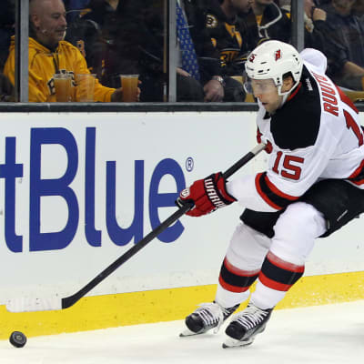 Tuomo Ruutu, New Jersey Devils, december 2015.