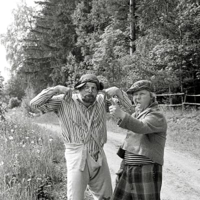 Albin (Kurre Österberg) och Vilgot Mosn Boman (Kaj Rehnberg) i Kryddhulta, 1977