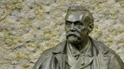 Alfred Nobel
