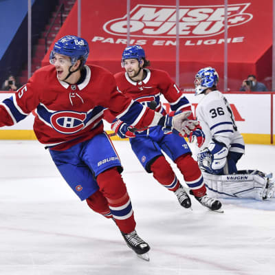 Montreals Jesperi Kotkaniemi avgör matchen mot Toronto.