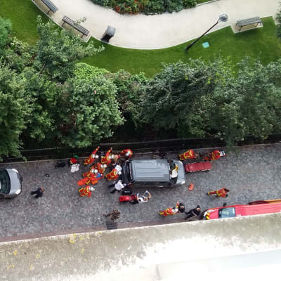 Ett fordon körde på soldater i Parisförorten Levallois-Perret den 9 augusti 2017. Sex personer skadades.