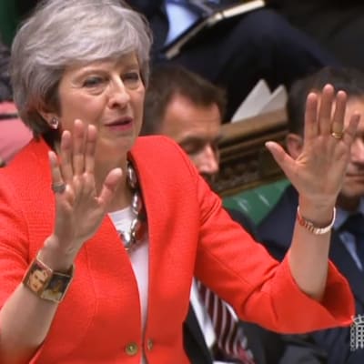 Theresa May försvarade utträdesavtalet med EU i det brittiska underhuset. 