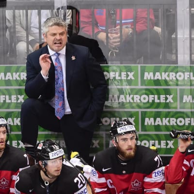 Kanadas tränare Todd McLennan njöt i stora drag av lagets 6-1-seger över Ryssland.