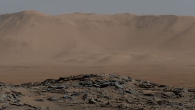 Foto taget av Curiosity - Naukluft-platån i Gale-kratern