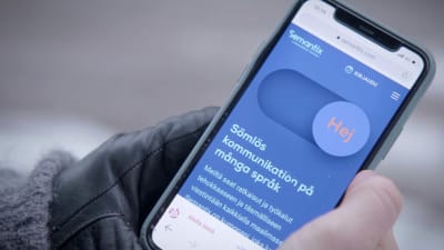 Semantix webbsida på en mobiltelefon.