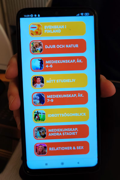 telefon med kampanjen donera prats teman framme