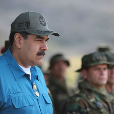 Venezuelas president Nicolás Maduro höll ett tal till soldater på en flottbas i Turiamo, väster om Caracas, på söndagen. 
