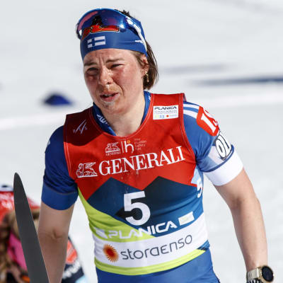 Krista Pärmäkoski efter målgång.