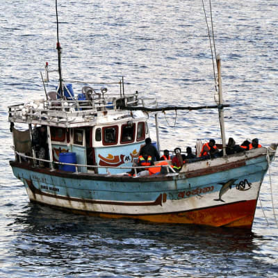 Båt med asylsökande anländer till Australien.