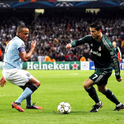 Vincent Kompany mot Cristiano Ronaldo hösten 2012.