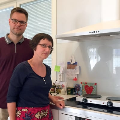 Markus och Sofie Vikström kokar för tillfället på en reserv kokplatta.
