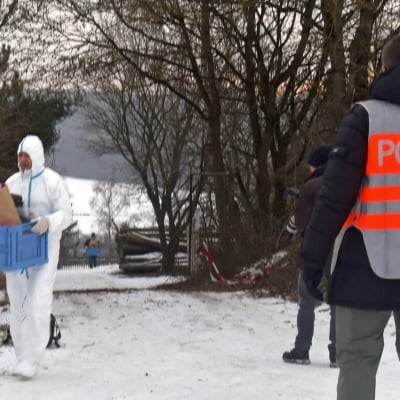 Polisen undersöker koloniträdgård i Bayern där sex tonåringar hittades döda.