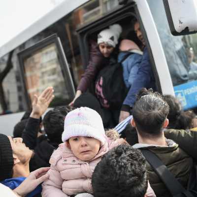 I februari 2020 utspelades kaotiska scener när Turkiet meddelade att man åter igen öppnat gränserna mot Europa och syriska flyktingar tog sig till gränsen mot Grekland. 