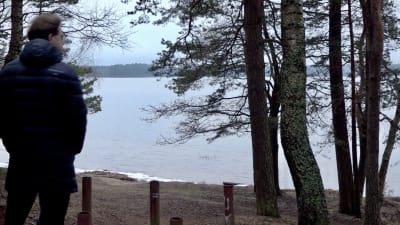 Ionov på stranden av sjön Visaginas.  
