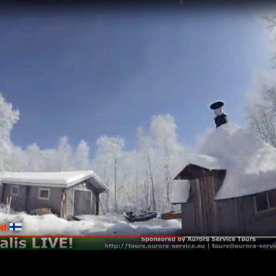 Fallande meteorit lyser upp landskapet i Lappland