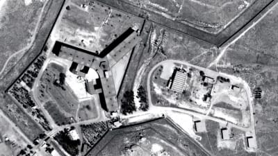 Flygbild över Saydnaya-fängelset, som ligger norr om Damaskus.