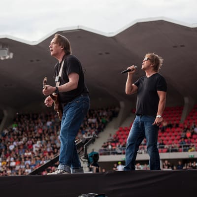Pantse ja Martti Syrjä Ratinan stadionilla Eppu Normaalin 40-vuotisjuhlakonsertissa elokuussa 2016.