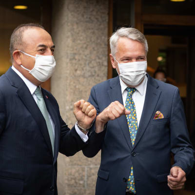 Utrikesministrarna Mevlüt Çavuşoğlu och Pekka Haavisto