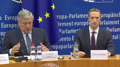 Mark Zuckerberg grillades av Europaparlamentet. 