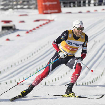 Martin Johnsrud Sundby skidar.