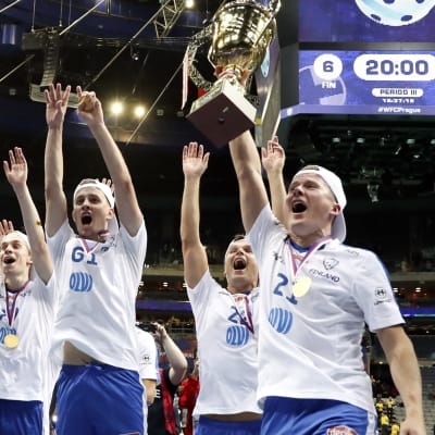 Finland jublar efter VM-guld i innebandy.