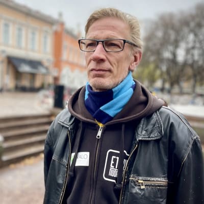 Turun etsivän nuorisotyön Tommi Grönroosin mukaan nuorisojengeihin viittaavia ryhmittymiä löytyy lähinnä Hansakorttelista ja sen lähistöltä.