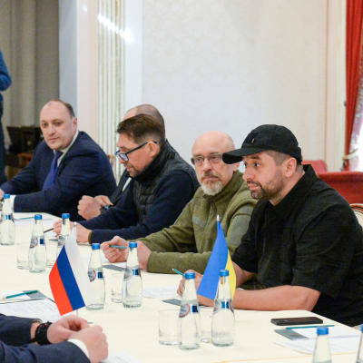Venäjän ja Ukrainan väliset neuvottelut.