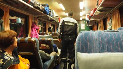 Säkerhetsvakt på nattåget söderut från Kemi 19.9.2015