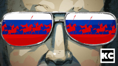 Aurinkolaseista kuvastuu venäjän lippu ja ratsumiehiä