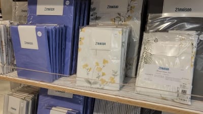 Venäjän Stockmannilla myytäviä 21maison -merkkisiä lakanoita.