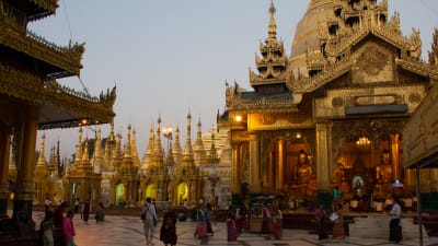 tempel och turister i Burma