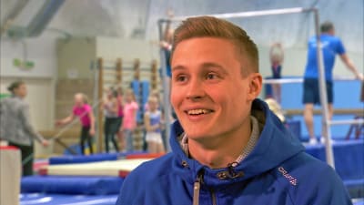Gymnasten Oskar Kirmes i träningssalen i Esbo, april 2016
