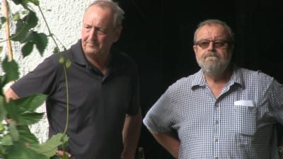 Till vänster humleodlaren Sebastian Reith.