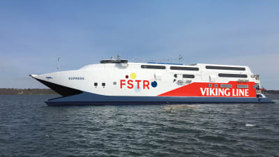 Viking FSTR till havs.