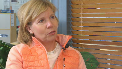 Anna-Maja Henriksson intervjuad i Yle Jakobstads utrymmen
