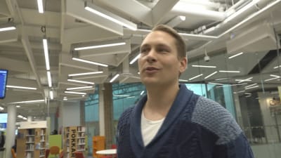 Markku Näreneva från Mehiläinen intervjuad i Iso Omena i Esbo